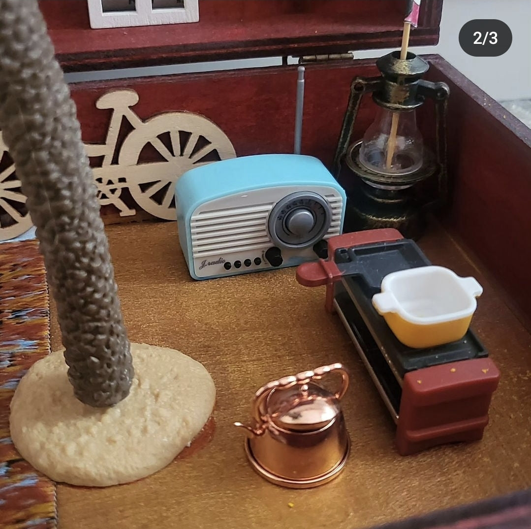 Old Kuwait Courtyard Story Trunk